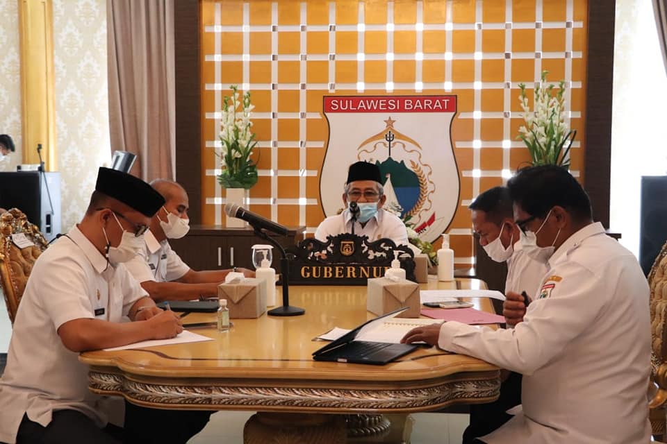 Ali Baal Pimpin Langsung Rakor Relokasi Korban Gempa di Majene